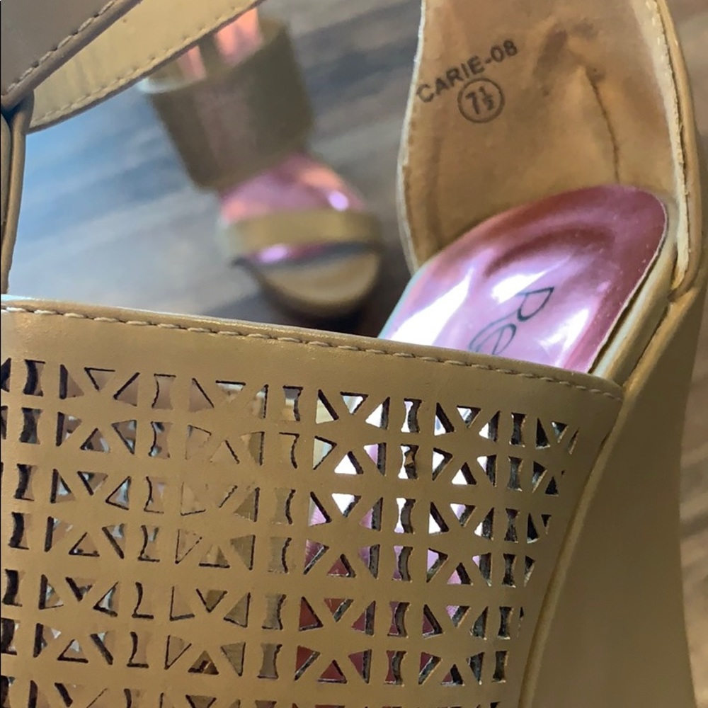 Refresh wedge - Picture 3 of 8